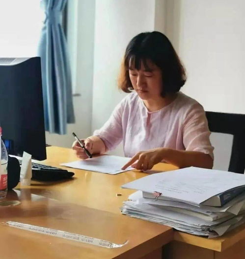 心有阳光 温暖育人——记德育先进个人毕明媛的教育咨询服务